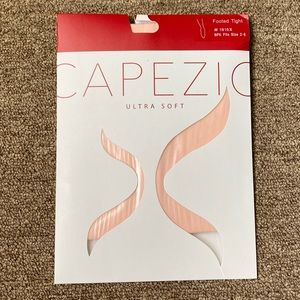 Capezio girls dancing footed tights. Fit size 2-6.